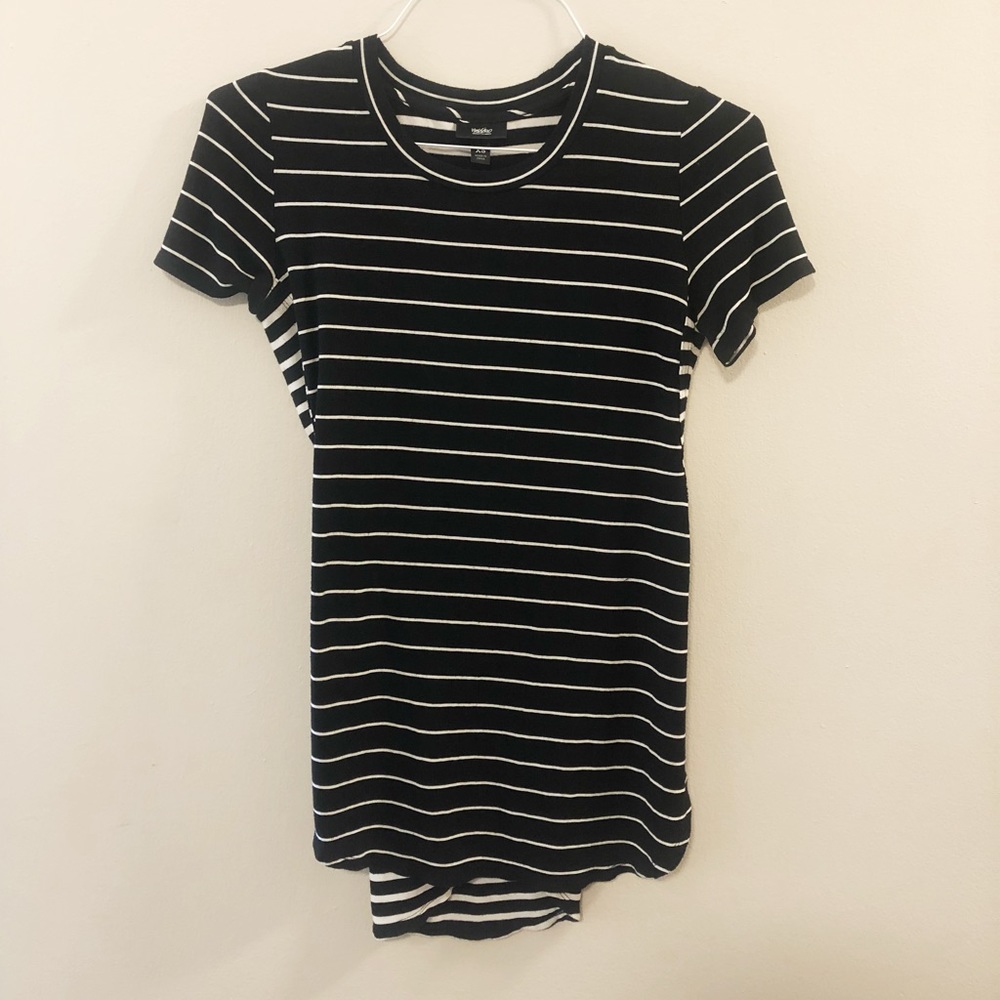 Women’s Striped High Low Tee